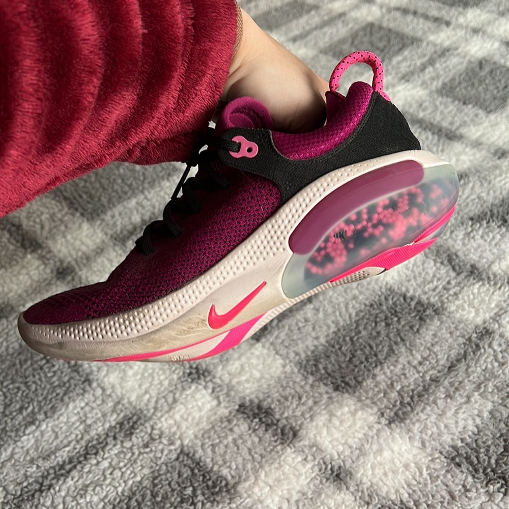 Nike Womens Joyride run shoes